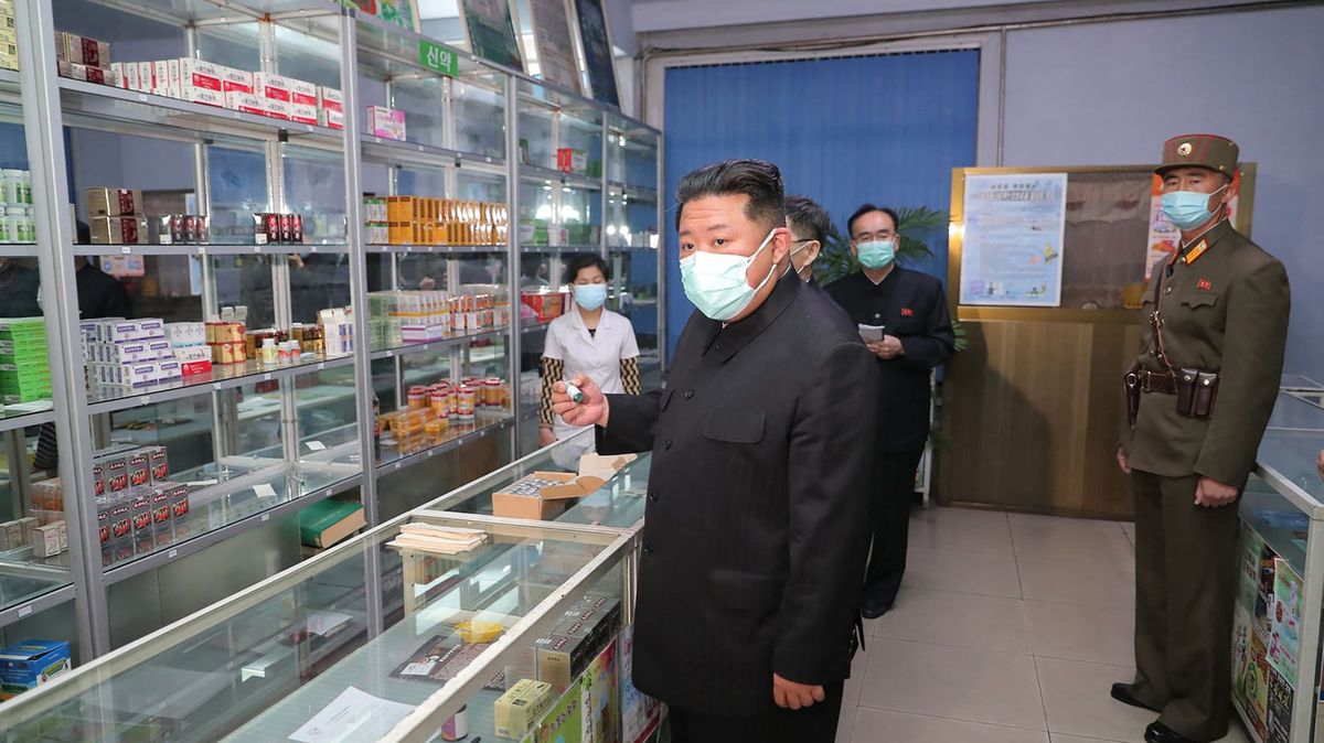 Milion a půl případů za tři dny. Severní Koreu drtí pandemie